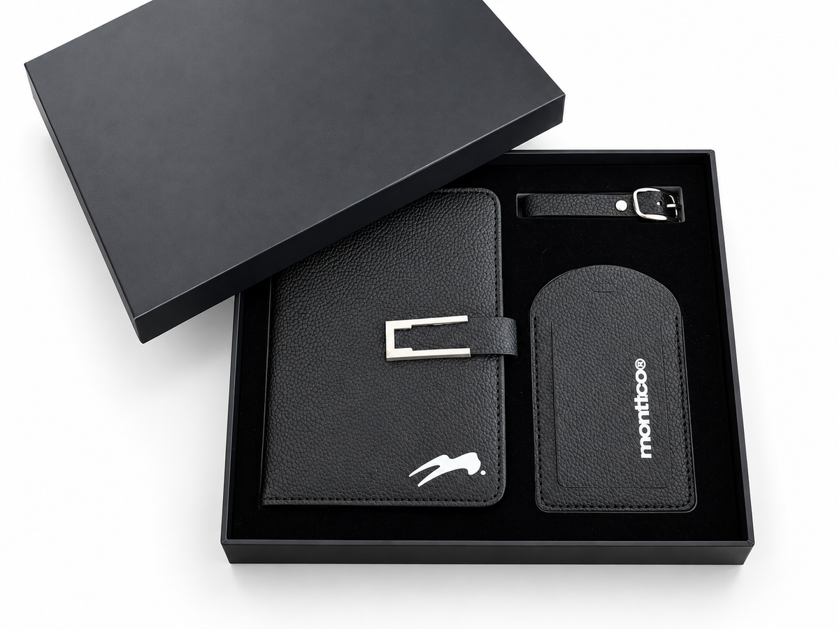 Passport Holder + Bag tag Personalizada MonttCo