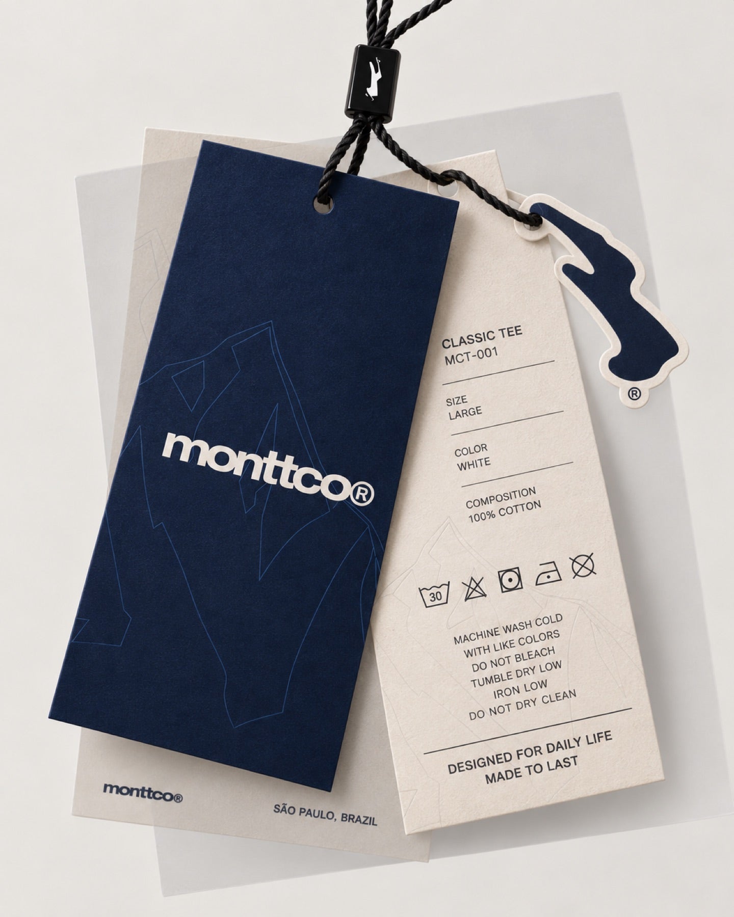 Etiqueta MONTTCO azul com cordão